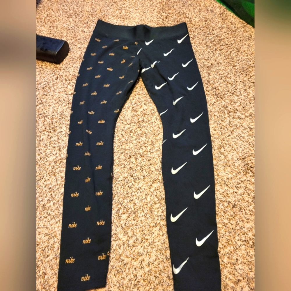 Nike workout leggings